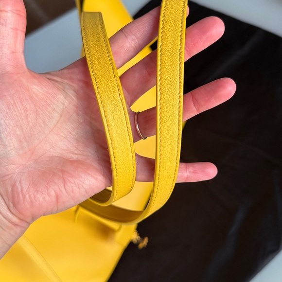 Yves Saint Laurent Yellow Tote Bag with Pouch - Picture 13 of 14